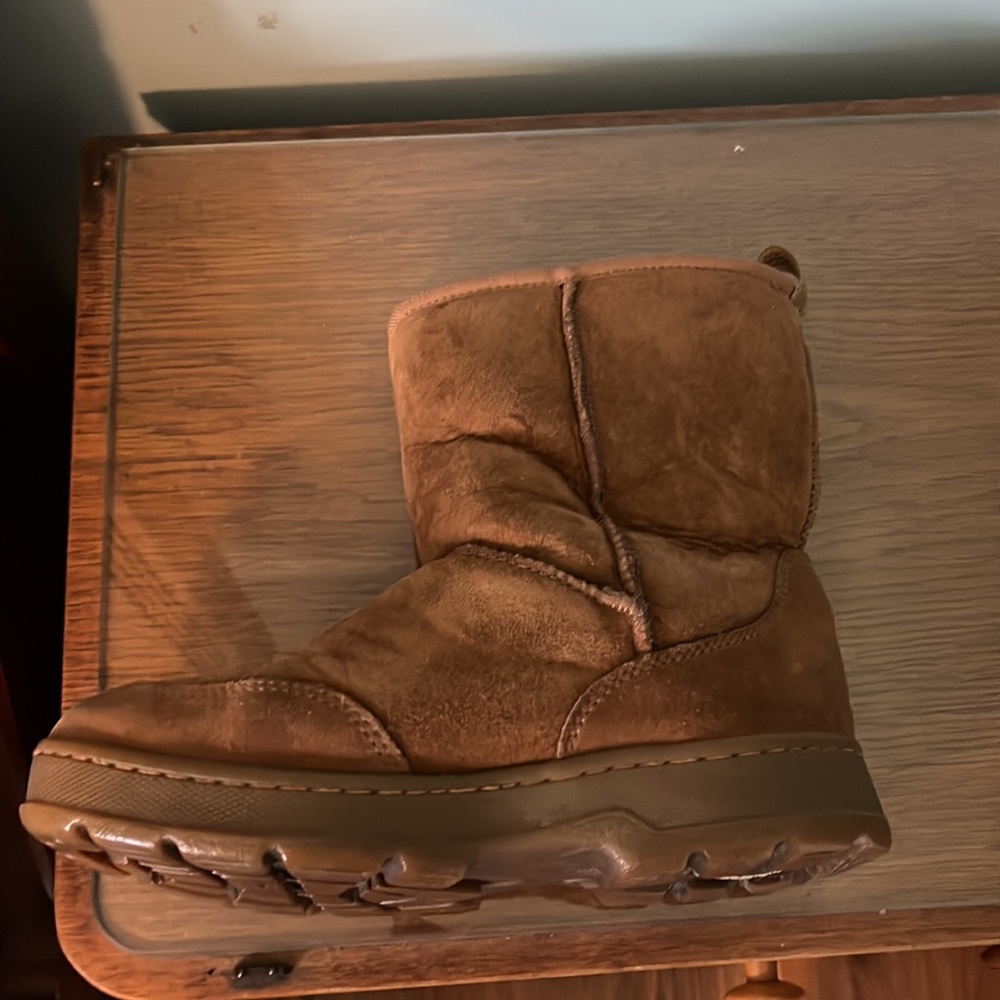 L.L. Bean ladies boots. - Picture 6 of 9